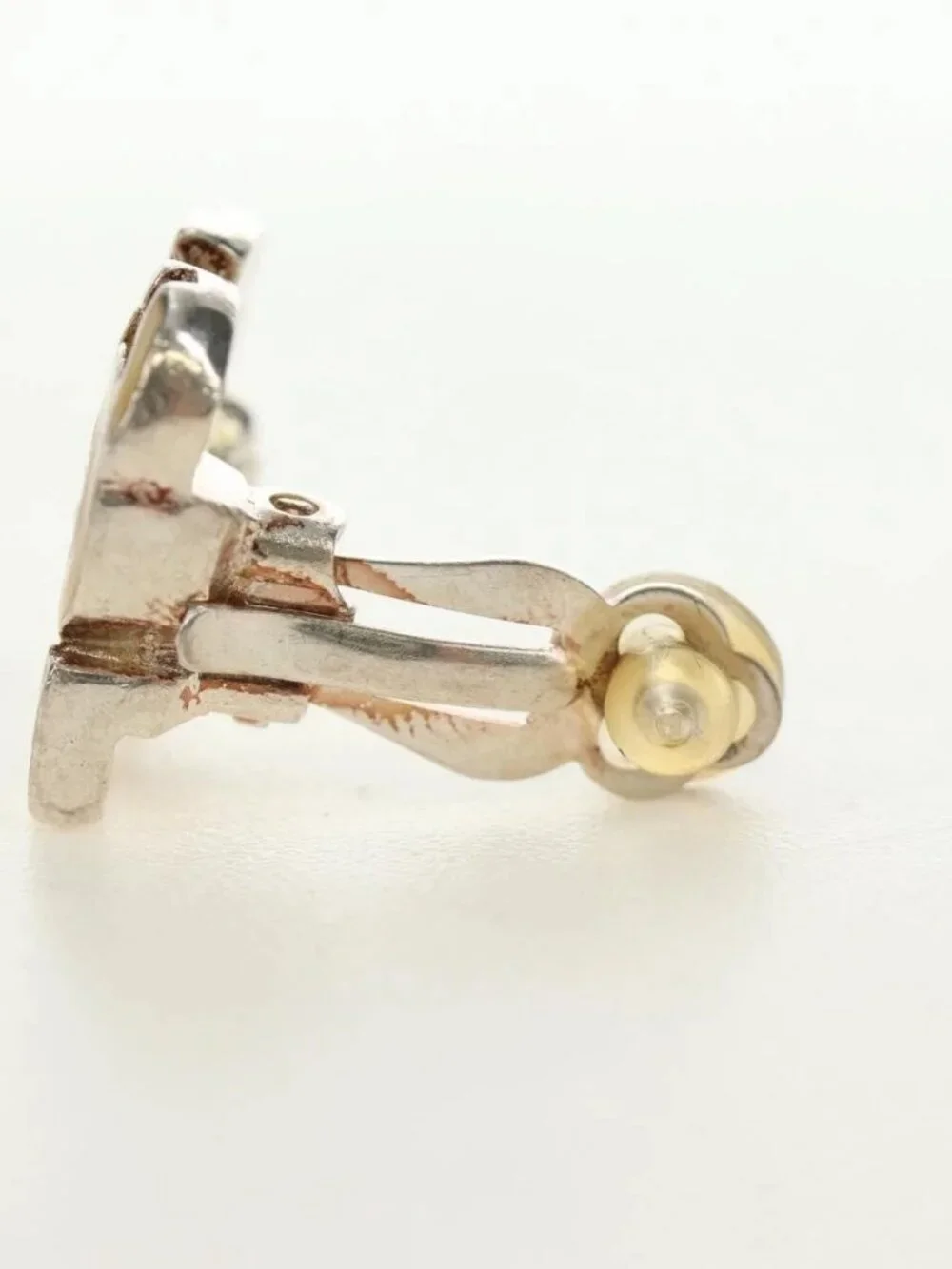 CHANEL Earring metal Beige CC Auth 185855M